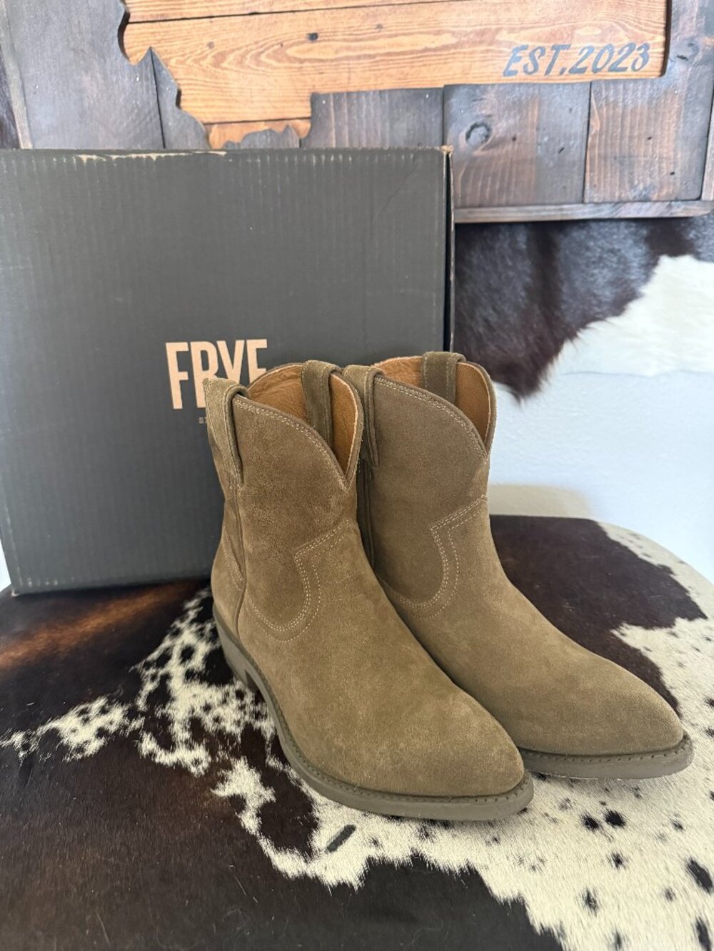 Frye - Billy Short Moss Suede - W9 ($298 MSRP)